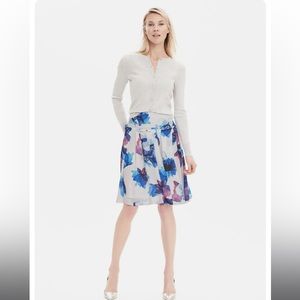 Banana Republic Watercolor Pleated Skirt, Size 2, Midnight Floral